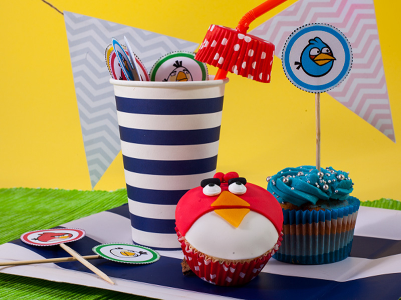 Angry birds cupcakes