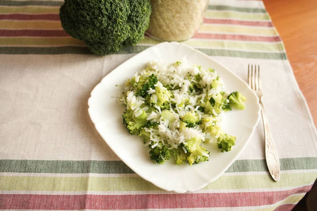 Brokolicový šalát s ryžou