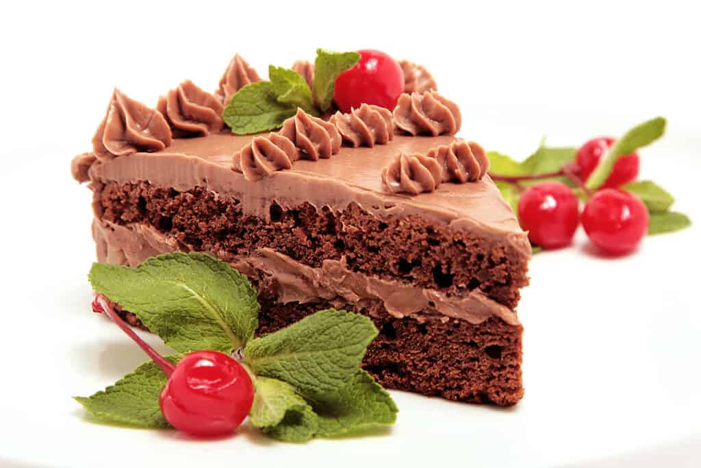 Oriešková torta s čokoládovým krémom