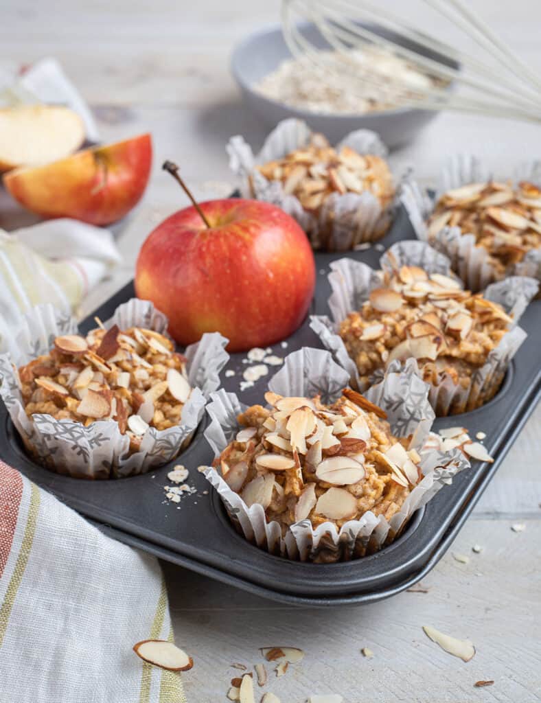 Jabĺčkové muffiny s orechami