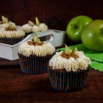 Karamelovo-jablkové cupcakes