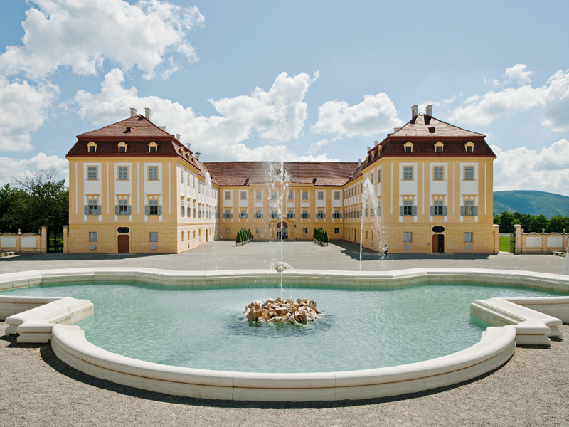 800_Schloss-Hof-Neptunbrunnen-(c)-Hertha-Hurnaus-für-SKB
