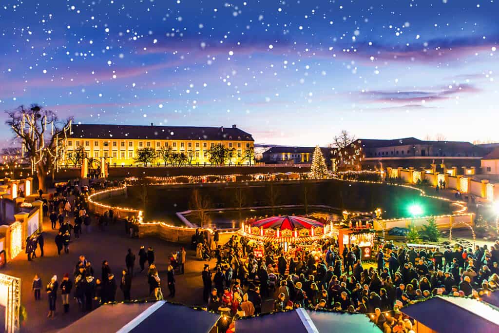 Vianočné trhy na zámku Schloss Hof